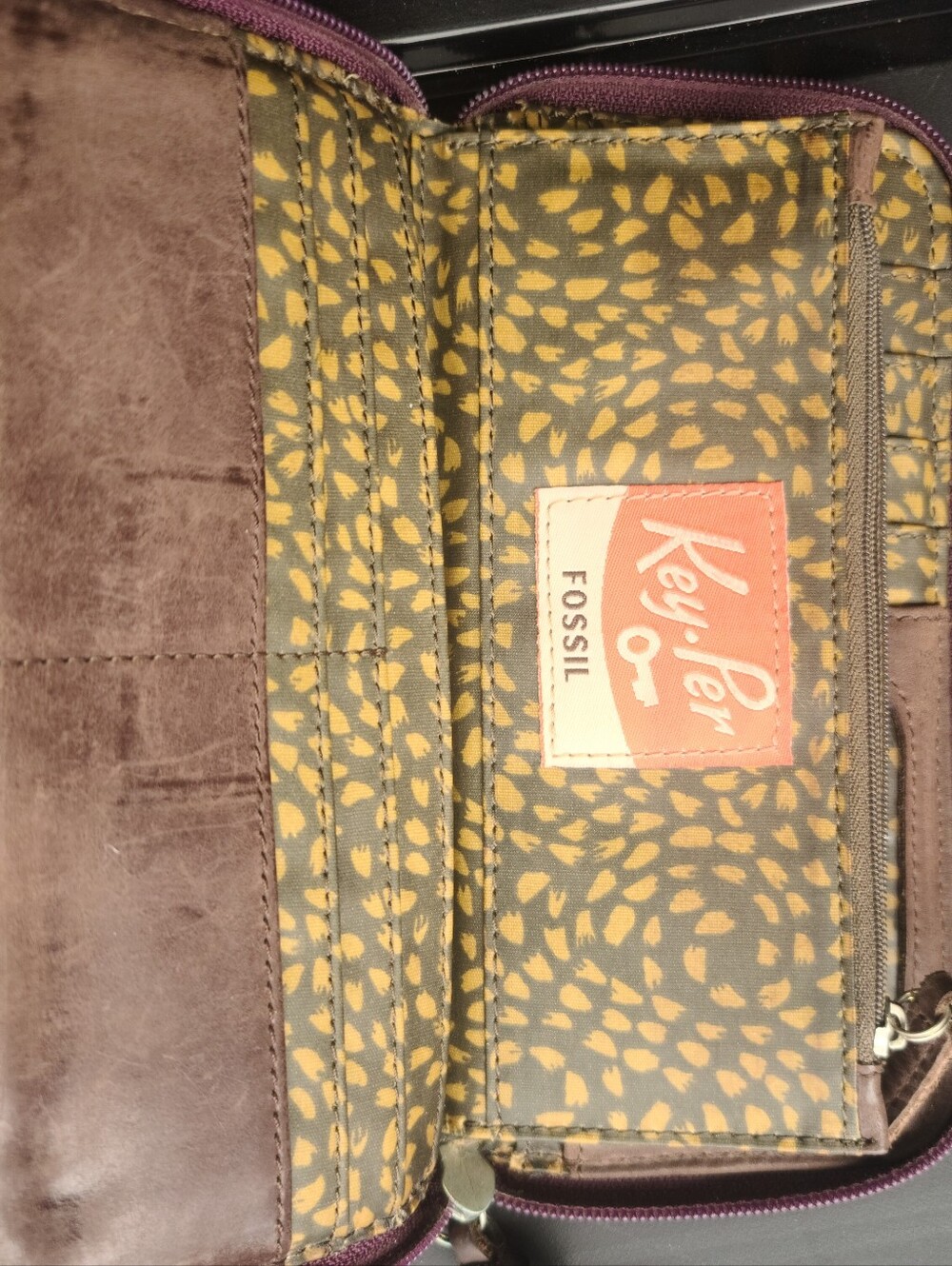 Fossil Quilted Plum and Brown Women's Zip Wallet - Picture 5 of 5